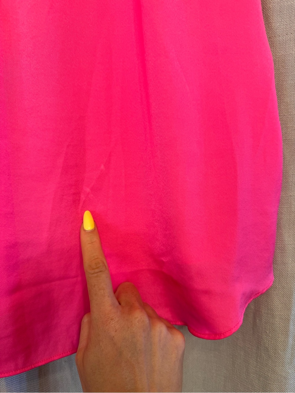 Vince Camuto Hot Pink V-Neck Sleeveless Blouse - XL - Picture 6 of 6
